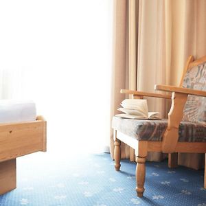 Deluxe Zimmer mit Kingsize-Bett